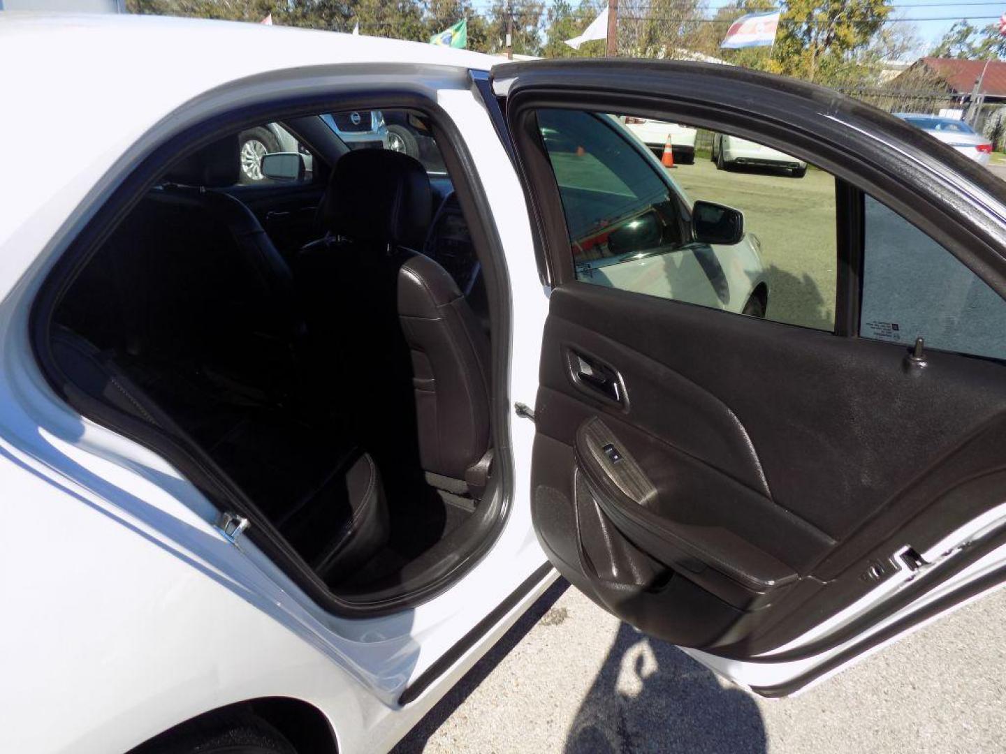 2015 WHITE CHEVROLET MALIBU 2LT (1G11D5SL3FF) with an 2.5L engine, Automatic transmission, located at 830 E. Canino Rd., Houston, TX, 77037, (281) 405-0440, 38.358219, -81.729942 - Photo#10