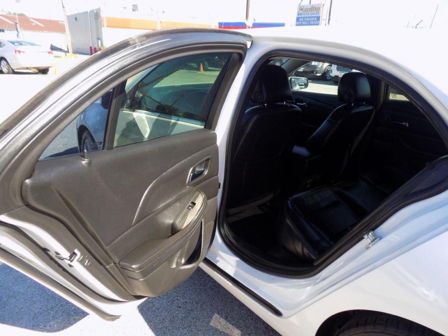 2015 WHITE CHEVROLET MALIBU 2LT (1G11D5SL3FF) with an 2.5L engine, Automatic transmission, located at 830 E. Canino Rd., Houston, TX, 77037, (281) 405-0440, 38.358219, -81.729942 - Photo#12