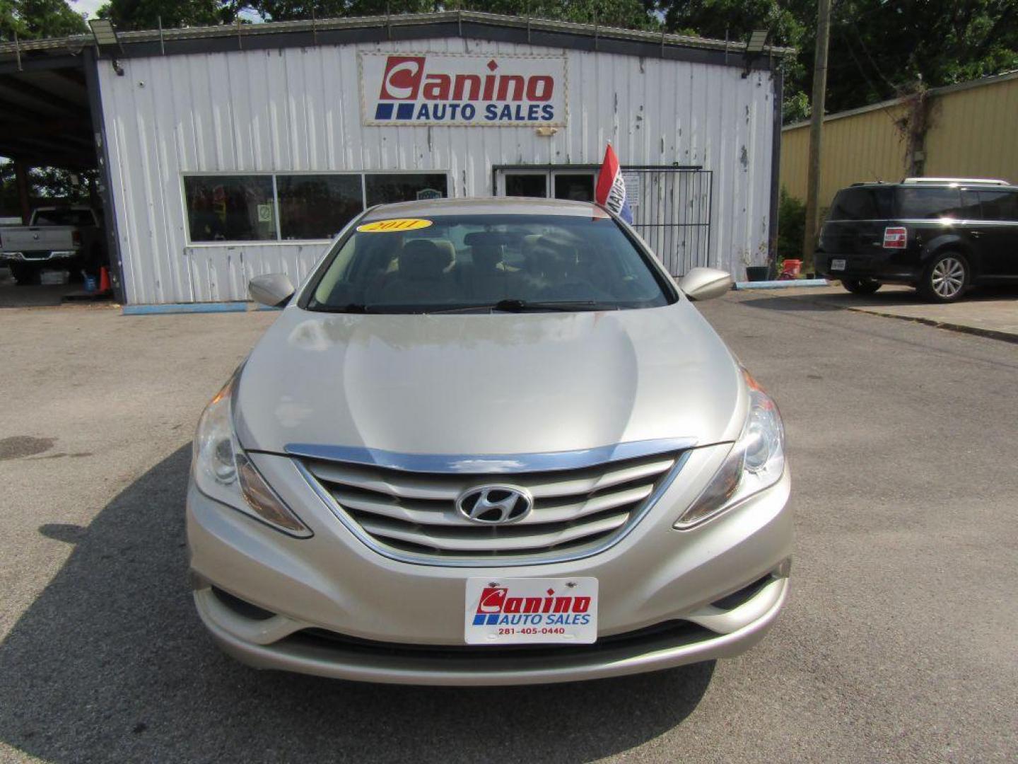 2011 GOLD HYUNDAI SONATA GLS (5NPEB4AC7BH) with an 2.4L engine, Automatic transmission, located at 830 E. Canino Rd., Houston, TX, 77037, (281) 405-0440, 38.358219, -81.729942 - $1,500 DOWN + TT and L IN HOUSE FINANCING AVAILABLE FINANCIAMIENTO EN CASA DISPONIBLE CALL OR COME IN TODAY 281 405 0440 CANINO AUTO SALES, LLC - Photo#0