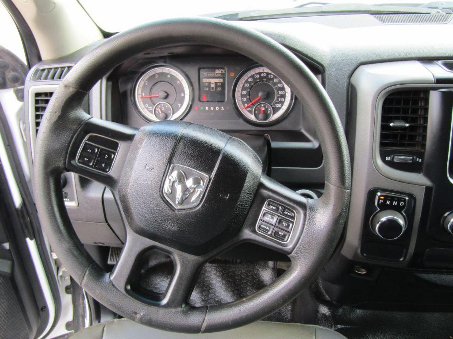 2018 WHITE RAM 1500 ST (1C6RR6FG7JS) with an 3.6L engine, Automatic transmission, located at 830 E. Canino Rd., Houston, TX, 77037, (281) 405-0440, 38.358219, -81.729942 - Photo#14