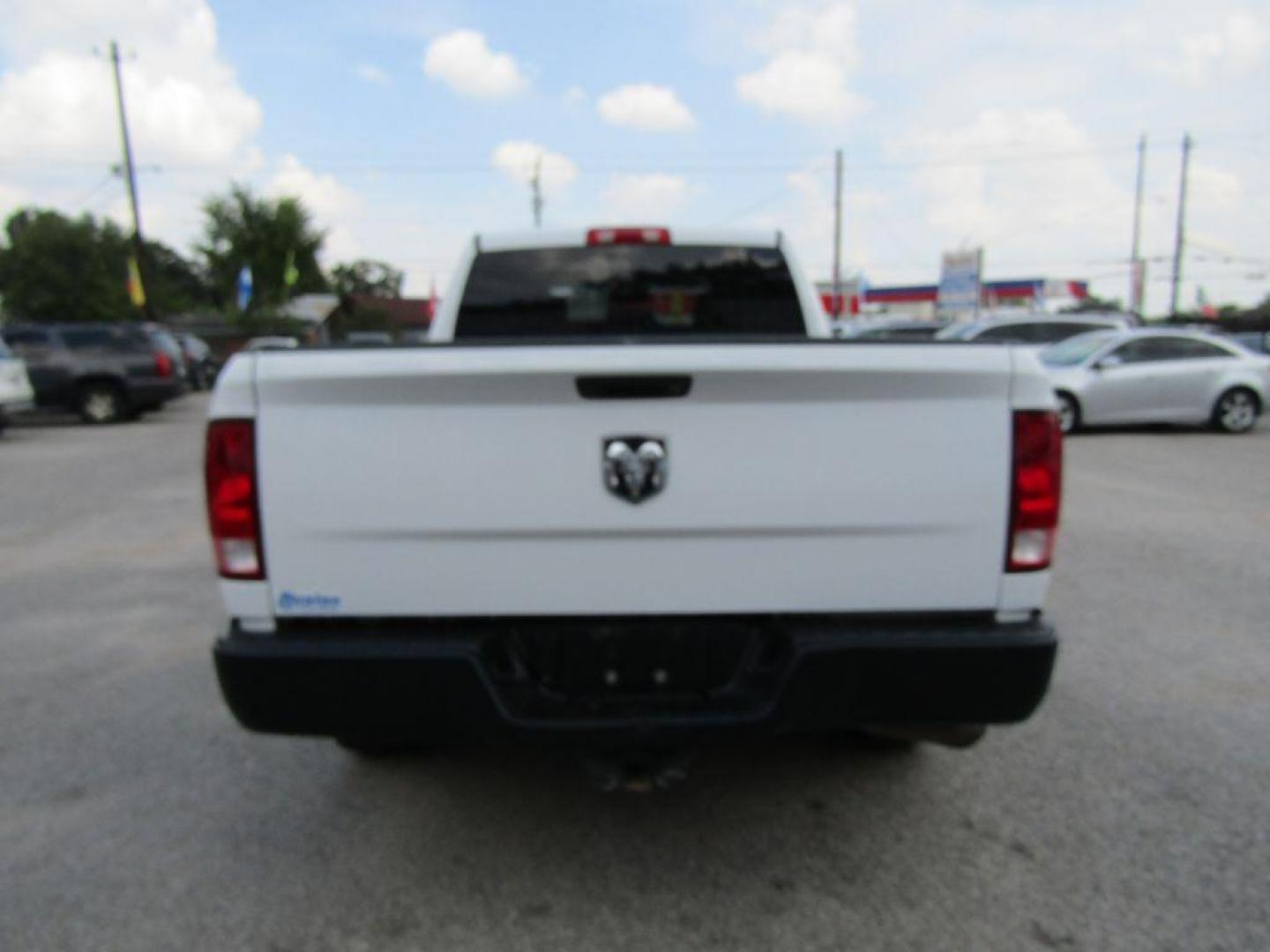 2018 WHITE RAM 1500 ST (1C6RR6FG7JS) with an 3.6L engine, Automatic transmission, located at 830 E. Canino Rd., Houston, TX, 77037, (281) 405-0440, 38.358219, -81.729942 - Photo#3