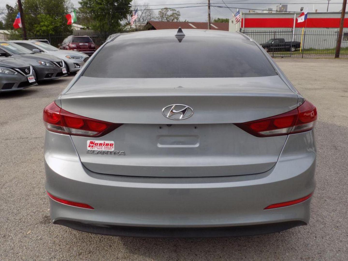 2017 SILVER HYUNDAI ELANTRA SE (5NPD84LF3HH) with an 2.0L engine, Automatic transmission, located at 830 E. Canino Rd., Houston, TX, 77037, (281) 405-0440, 38.358219, -81.729942 - VENGA A VISITARNOS A CANINO AUTO SALES. ENTRE CAMINANDO Y SALGA MANEJANDO. APROVACION GARANTIZADA CON REQUISITOS MINIMOS! PREGUNTEN POR JESSICA, MAY, O CARRIE PARA SU APROBACION SEGURA. ??830 E CANINO RD HOUSTON TX 77037 ??(281) 405-0440 come visit us today!! walk in/ drive out in minutes! - Photo#3