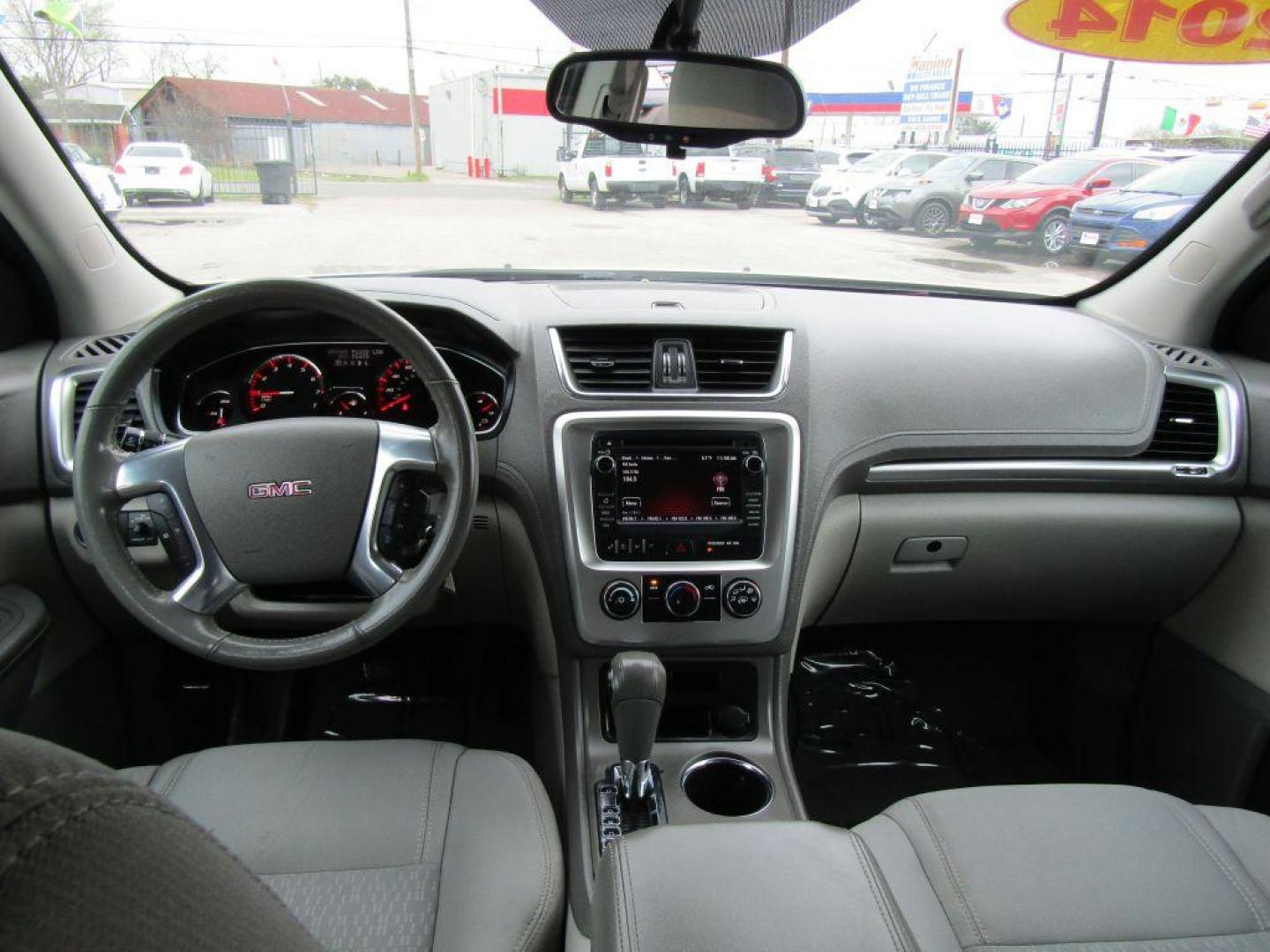 2014 WHITE GMC ACADIA SLE (1GKKRNED1EJ) with an 3.6L engine, Automatic transmission, located at 830 E. Canino Rd., Houston, TX, 77037, (281) 405-0440, 38.358219, -81.729942 - Photo#14