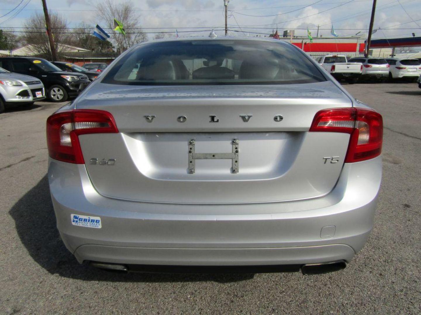 2015 SILVER VOLVO S60 PREMIER (YV126MFK3F1) with an 2.0L engine, Automatic transmission, located at 830 E. Canino Rd., Houston, TX, 77037, (281) 405-0440, 38.358219, -81.729942 - Photo#3