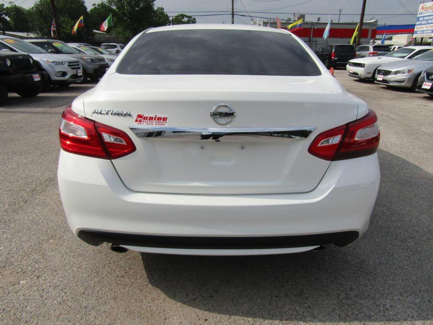 2017 WHITE NISSAN ALTIMA 2.5 (1N4AL3AP3HC) with an 2.5L engine, Continuously Variable transmission, located at 830 E. Canino Rd., Houston, TX, 77037, (281) 405-0440, 38.358219, -81.729942 - Photo#3