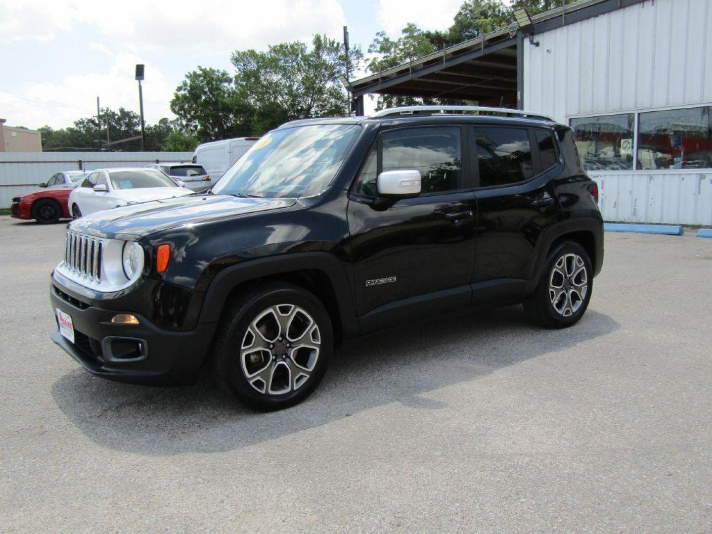 2018 BLACK JEEP RENEGADE LIMITED (ZACCJADBXJP) with an 2.4L engine, Automatic transmission, located at 830 E. Canino Rd., Houston, TX, 77037, (281) 405-0440, 38.358219, -81.729942 - VENGA A VISITARNOS A CANINO AUTO SALES. ENTRE CAMINANDO Y SALGA MANEJANDO. APROVACION GARANTIZADA CON REQUISITOS MINIMOS! PREGUNTEN POR JESSICA, MAY, O CARRIE PARA SU APROBACION SEGURA. ??830 E CANINO RD HOUSTON TX 77037 ??(281) 405-0440 come visit us today!! walk in/ drive out in minutes! - Photo#1