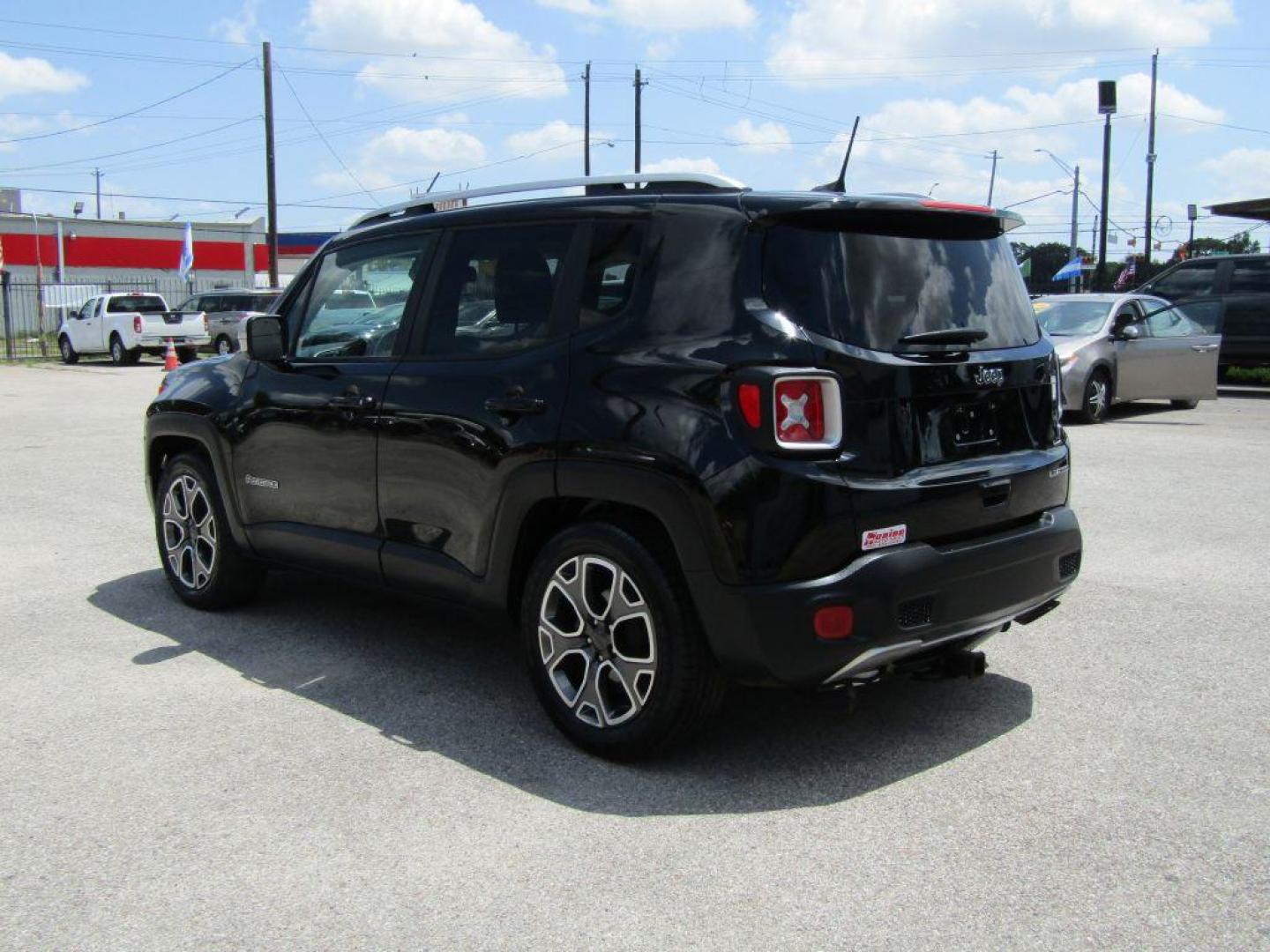 2018 BLACK JEEP RENEGADE LIMITED (ZACCJADBXJP) with an 2.4L engine, Automatic transmission, located at 830 E. Canino Rd., Houston, TX, 77037, (281) 405-0440, 38.358219, -81.729942 - VENGA A VISITARNOS A CANINO AUTO SALES. ENTRE CAMINANDO Y SALGA MANEJANDO. APROVACION GARANTIZADA CON REQUISITOS MINIMOS! PREGUNTEN POR JESSICA, MAY, O CARRIE PARA SU APROBACION SEGURA. ??830 E CANINO RD HOUSTON TX 77037 ??(281) 405-0440 come visit us today!! walk in/ drive out in minutes! - Photo#2