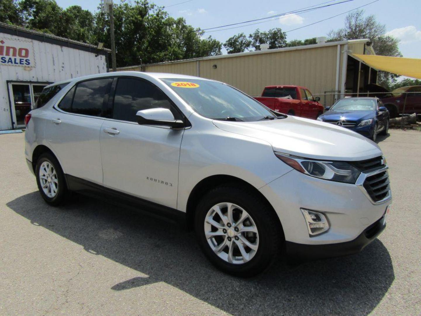 2018 SILVER CHEVROLET EQUINOX LT (3GNAXJEV1JS) with an 1.5L engine, Automatic transmission, located at 830 E. Canino Rd., Houston, TX, 77037, (281) 405-0440, 38.358219, -81.729942 - Photo#1