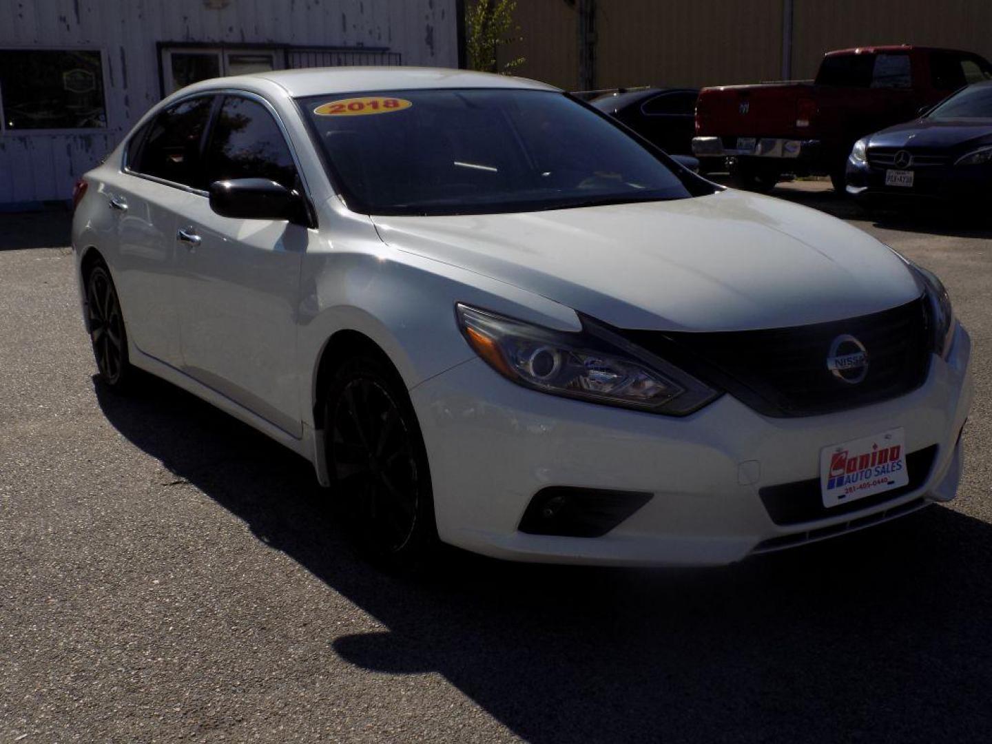 2018 WHITE NISSAN ALTIMA 2.5 (1N4AL3AP6JC) with an 2.5L engine, Continuously Variable transmission, located at 830 E. Canino Rd., Houston, TX, 77037, (281) 405-0440, 38.358219, -81.729942 - Photo#1