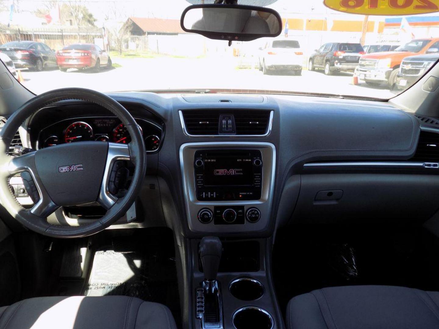 2016 RED GMC ACADIA SLE (1GKKRNED1GJ) with an 3.6L engine, Automatic transmission, located at 830 E. Canino Rd., Houston, TX, 77037, (281) 405-0440, 38.358219, -81.729942 - VENGA A VISITARNOS A CANINO AUTO SALES. ENTRE CAMINANDO Y SALGA MANEJANDO. APROVACION GARANTIZADA CON REQUISITOS MINIMOS! PREGUNTEN POR JESSICA, MAY, O CARRIE PARA SU APROBACION SEGURA. ??830 E CANINO RD HOUSTON TX 77037 ??(281) 405-0440 come visit us today!! walk in/ drive out in minutes! - Photo#10