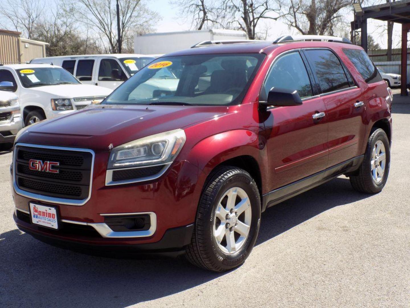 2016 RED GMC ACADIA SLE (1GKKRNED1GJ) with an 3.6L engine, Automatic transmission, located at 830 E. Canino Rd., Houston, TX, 77037, (281) 405-0440, 38.358219, -81.729942 - VENGA A VISITARNOS A CANINO AUTO SALES. ENTRE CAMINANDO Y SALGA MANEJANDO. APROVACION GARANTIZADA CON REQUISITOS MINIMOS! PREGUNTEN POR JESSICA, MAY, O CARRIE PARA SU APROBACION SEGURA. ??830 E CANINO RD HOUSTON TX 77037 ??(281) 405-0440 come visit us today!! walk in/ drive out in minutes! - Photo#20