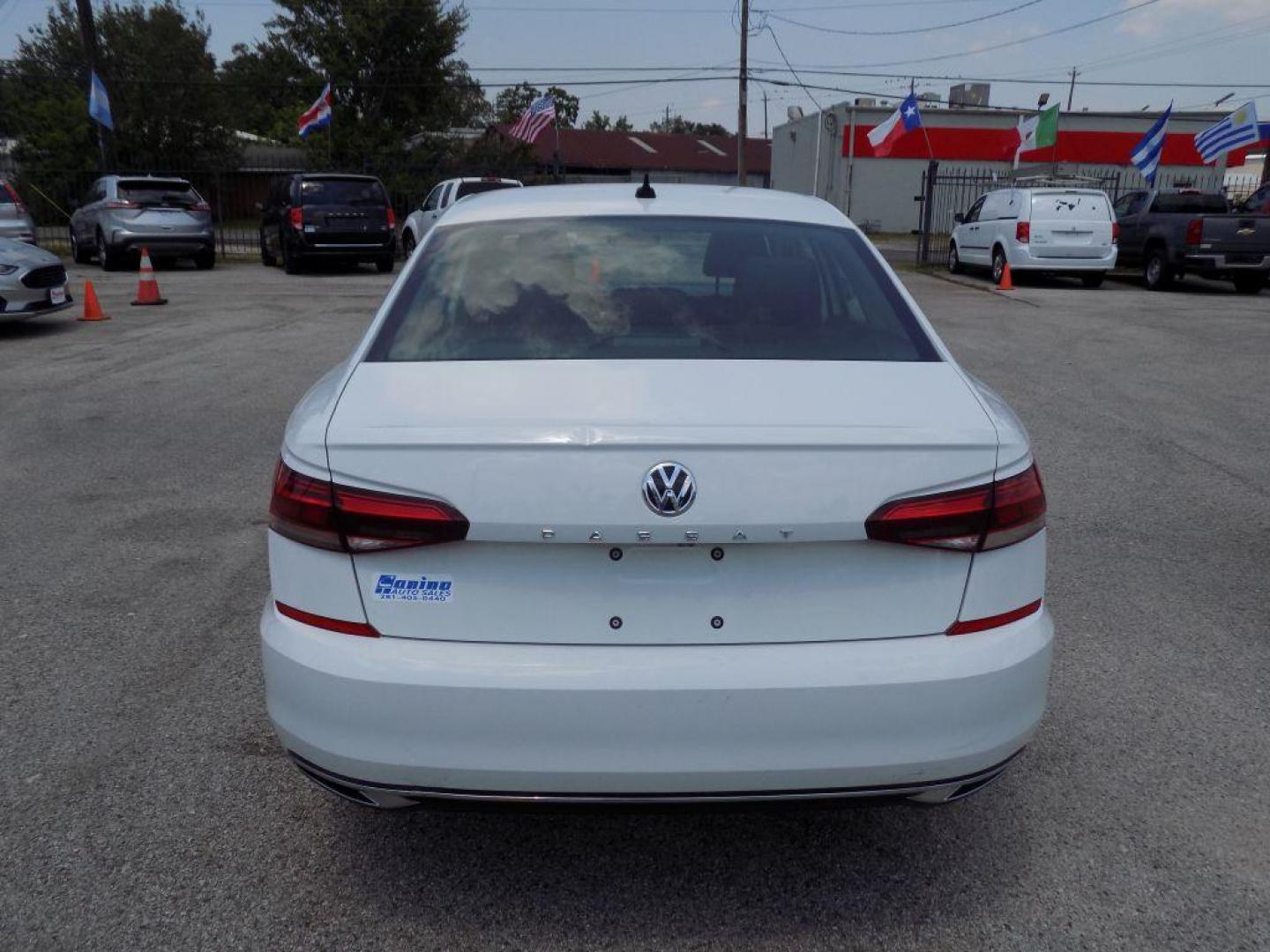 2020 WHITE VOLKSWAGEN PASSAT SE (1VWSA7A32LC) with an 2.0L engine, Automatic transmission, located at 830 E. Canino Rd., Houston, TX, 77037, (281) 405-0440, 38.358219, -81.729942 - Photo#2