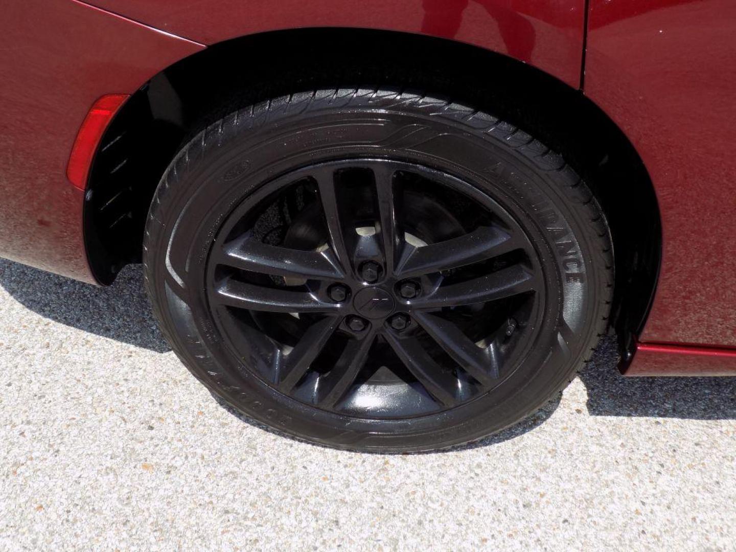 2019 MAROON DODGE CHARGER SXT (2C3CDXJGXKH) with an 3.6L engine, Automatic transmission, located at 830 E. Canino Rd., Houston, TX, 77037, (281) 405-0440, 38.358219, -81.729942 - Photo#20