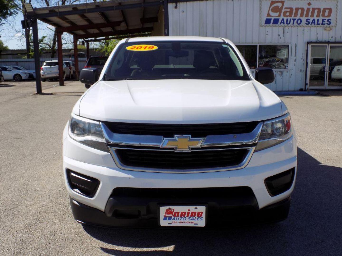 2019 WHITE CHEVROLET COLORADO (1GCHSBEA4K1) with an 2.5L engine, Automatic transmission, located at 830 E. Canino Rd., Houston, TX, 77037, (281) 405-0440, 38.358219, -81.729942 - Photo#0