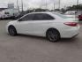 2017 WHITE TOYOTA CAMRY LE (4T1BF1FK6HU) with an 2.5L engine, Automatic transmission, located at 830 E. Canino Rd., Houston, TX, 77037, (281) 405-0440, 38.358219, -81.729942 - PAGOS COMODOS, ENGANCHES COMODOS. FINANCIAMIENTO RAPIDO Y FACIL. BUEN CREDITO, MAL CREDITO, COMPRADOR POR PRIMERA VES O NO LICENCIA, CANINO AUTO SALES TE PUEDE AYUDAR! LLAMA/TEXTO O VISITANOS HOY MISMO (281) 405-0440 ESTAMOS LOCALIZADOS EN 830 E. CANINO RD. (ESQUINA CON AIRLINE) HOUSTON, TEXAS - Photo#4