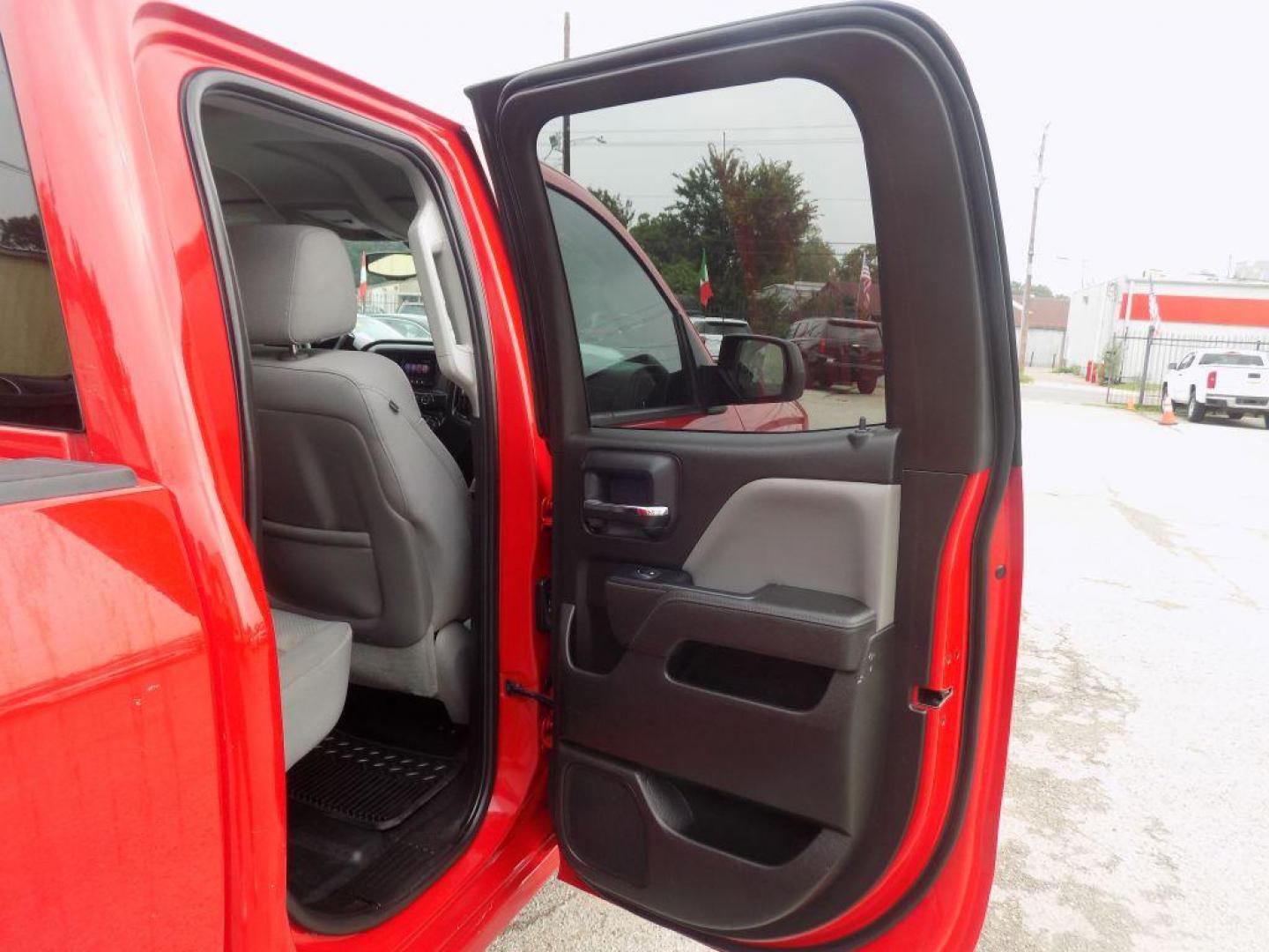 2014 RED CHEVROLET SILVERADO 1500 (1GCVKPEH0EZ) with an 4.3L engine, Automatic transmission, located at 830 E. Canino Rd., Houston, TX, 77037, (281) 405-0440, 38.358219, -81.729942 - Photo#10