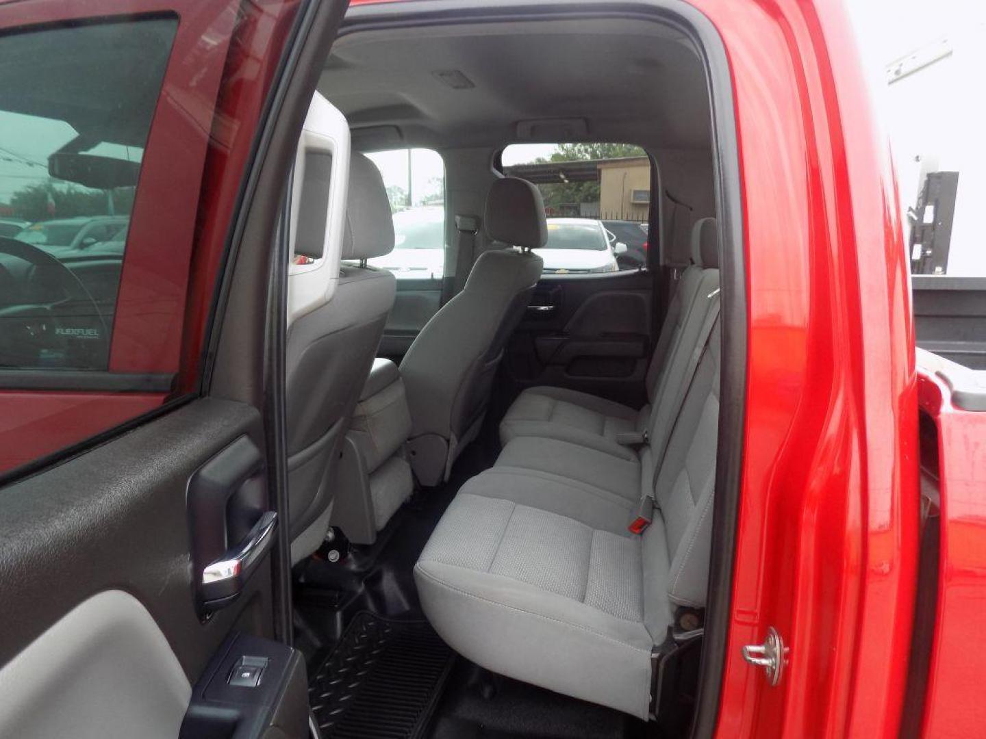 2014 RED CHEVROLET SILVERADO 1500 (1GCVKPEH0EZ) with an 4.3L engine, Automatic transmission, located at 830 E. Canino Rd., Houston, TX, 77037, (281) 405-0440, 38.358219, -81.729942 - Photo#13