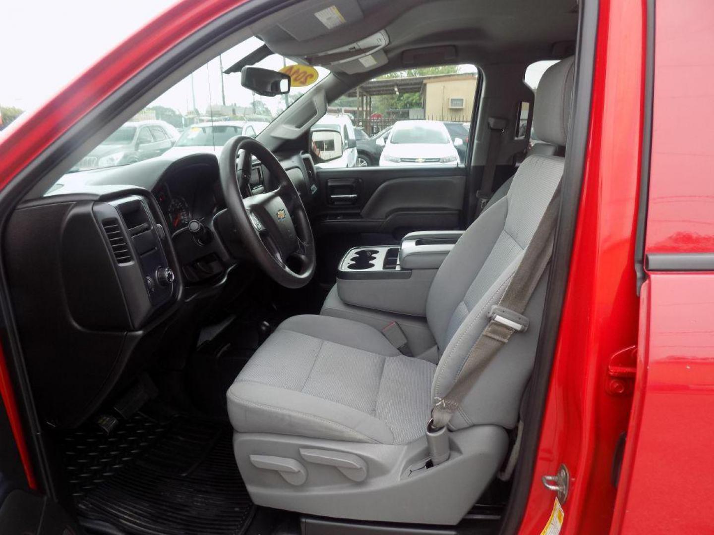 2014 RED CHEVROLET SILVERADO 1500 (1GCVKPEH0EZ) with an 4.3L engine, Automatic transmission, located at 830 E. Canino Rd., Houston, TX, 77037, (281) 405-0440, 38.358219, -81.729942 - Photo#17