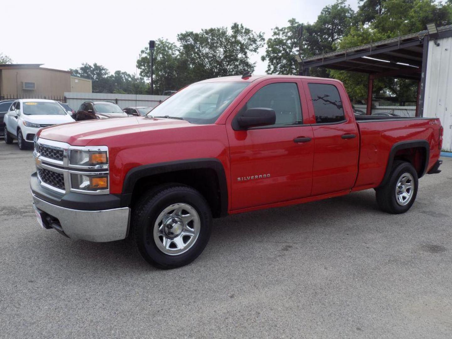 2014 RED CHEVROLET SILVERADO 1500 (1GCVKPEH0EZ) with an 4.3L engine, Automatic transmission, located at 830 E. Canino Rd., Houston, TX, 77037, (281) 405-0440, 38.358219, -81.729942 - Photo#5