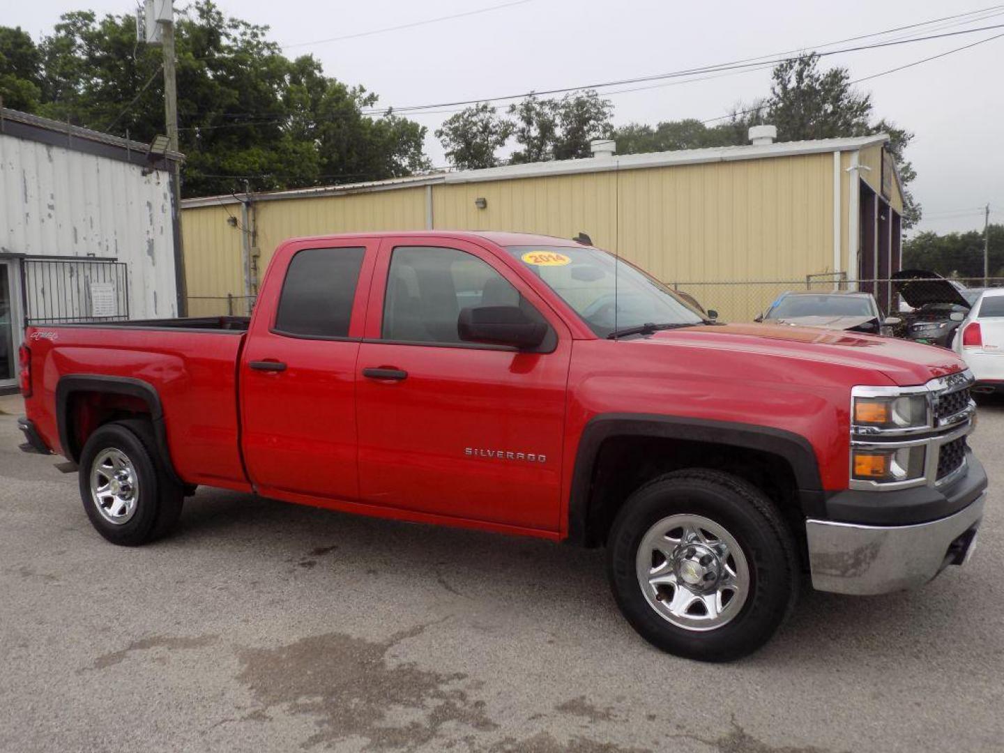 2014 RED CHEVROLET SILVERADO 1500 (1GCVKPEH0EZ) with an 4.3L engine, Automatic transmission, located at 830 E. Canino Rd., Houston, TX, 77037, (281) 405-0440, 38.358219, -81.729942 - Photo#6