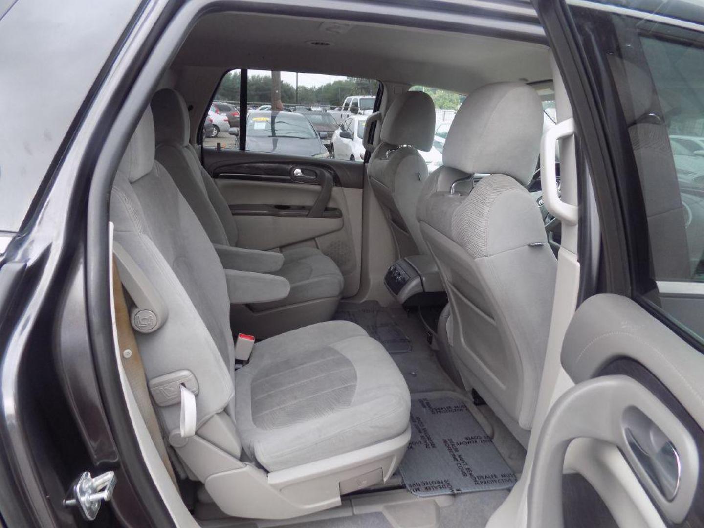 2016 GRAY BUICK ENCLAVE (5GAKRAKD0GJ) with an 3.6L engine, Automatic transmission, located at 830 E. Canino Rd., Houston, TX, 77037, (281) 405-0440, 38.358219, -81.729942 - Photo#10