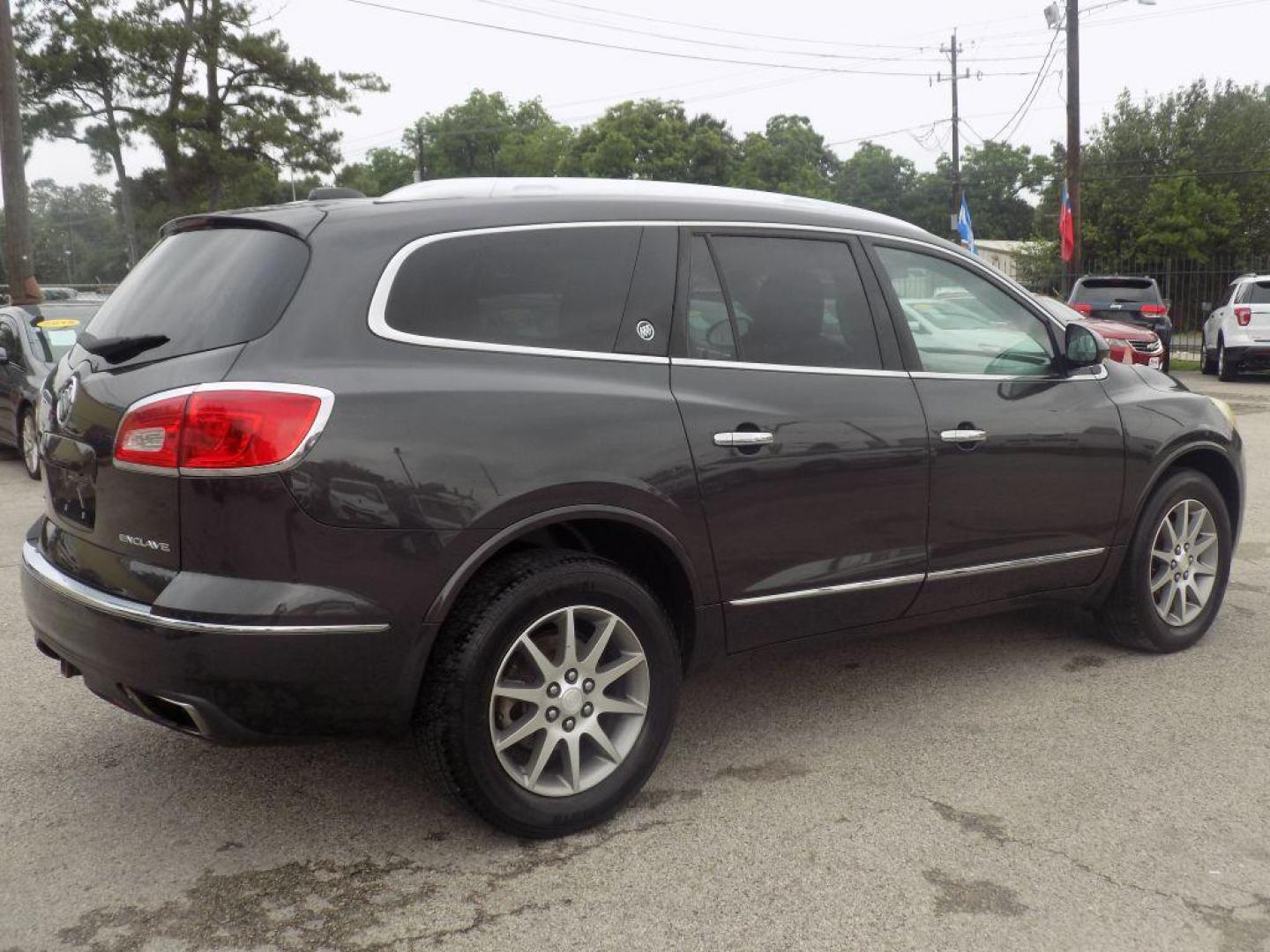 2016 GRAY BUICK ENCLAVE (5GAKRAKD0GJ) with an 3.6L engine, Automatic transmission, located at 830 E. Canino Rd., Houston, TX, 77037, (281) 405-0440, 38.358219, -81.729942 - Photo#2