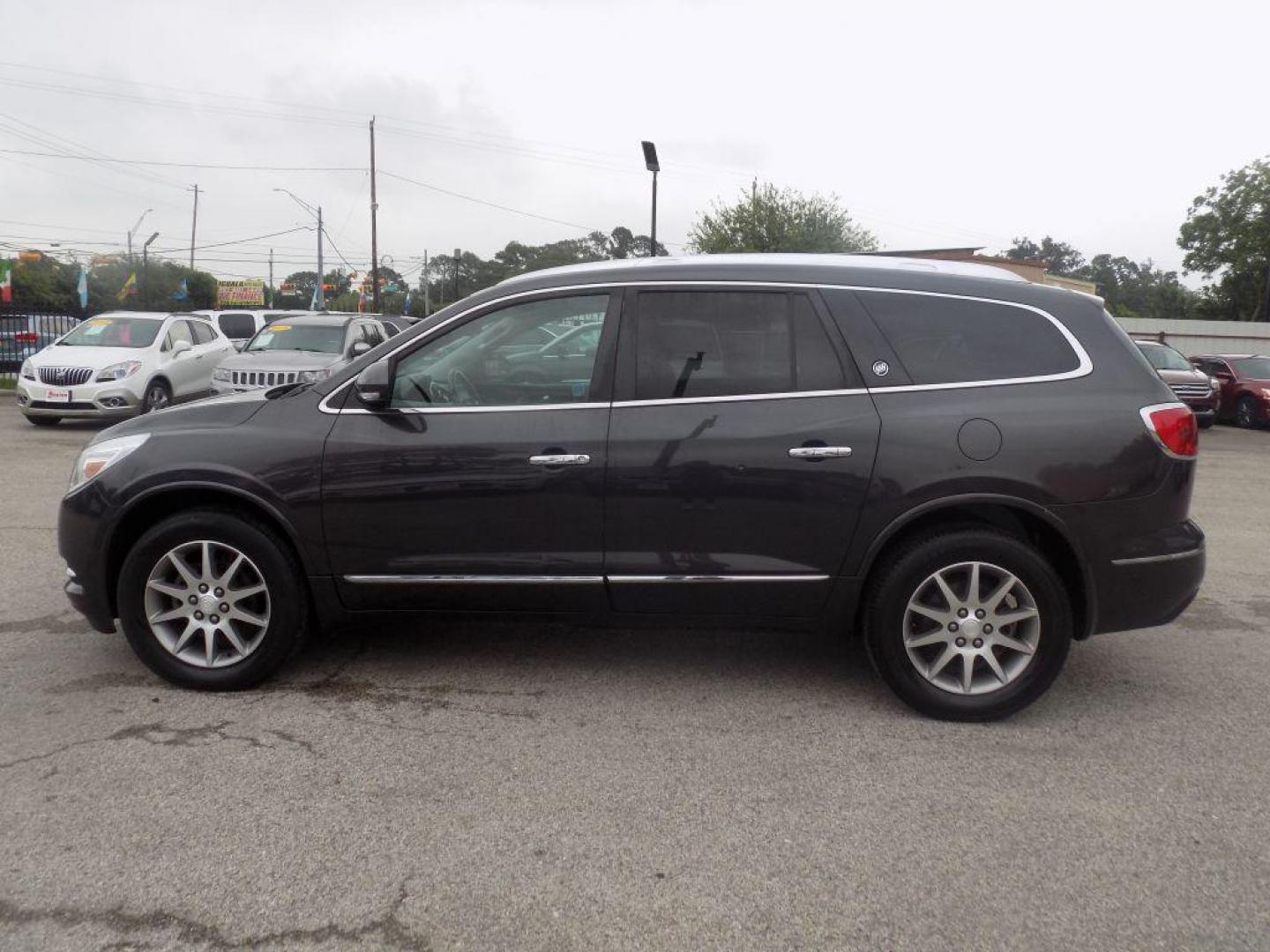 2016 GRAY BUICK ENCLAVE (5GAKRAKD0GJ) with an 3.6L engine, Automatic transmission, located at 830 E. Canino Rd., Houston, TX, 77037, (281) 405-0440, 38.358219, -81.729942 - Photo#5