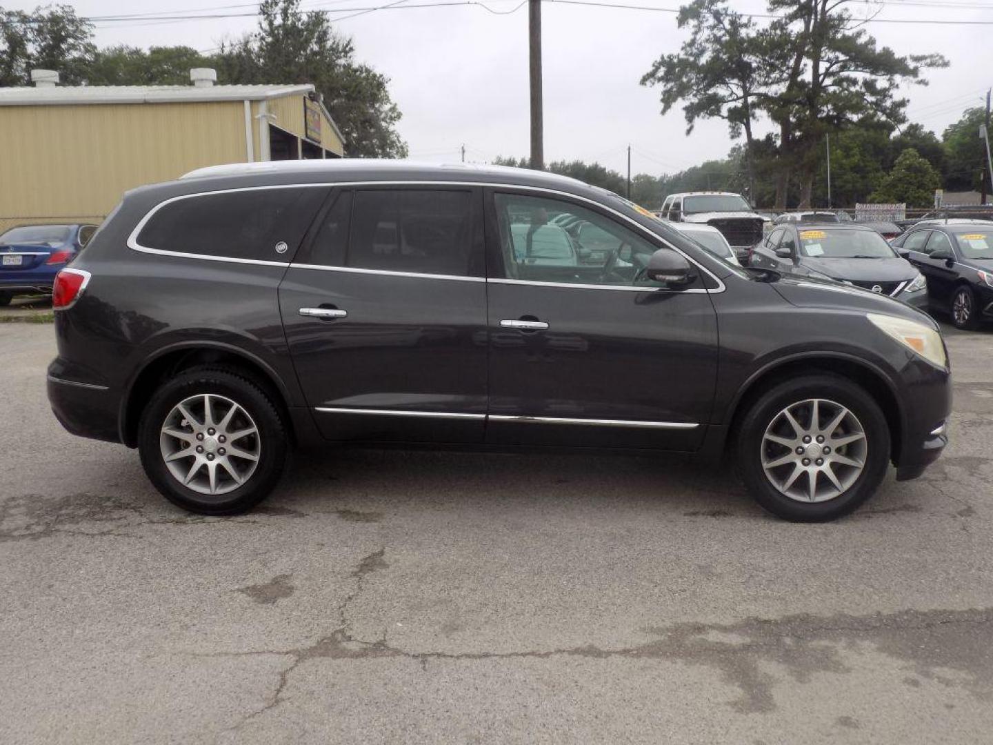 2016 GRAY BUICK ENCLAVE (5GAKRAKD0GJ) with an 3.6L engine, Automatic transmission, located at 830 E. Canino Rd., Houston, TX, 77037, (281) 405-0440, 38.358219, -81.729942 - Photo#7