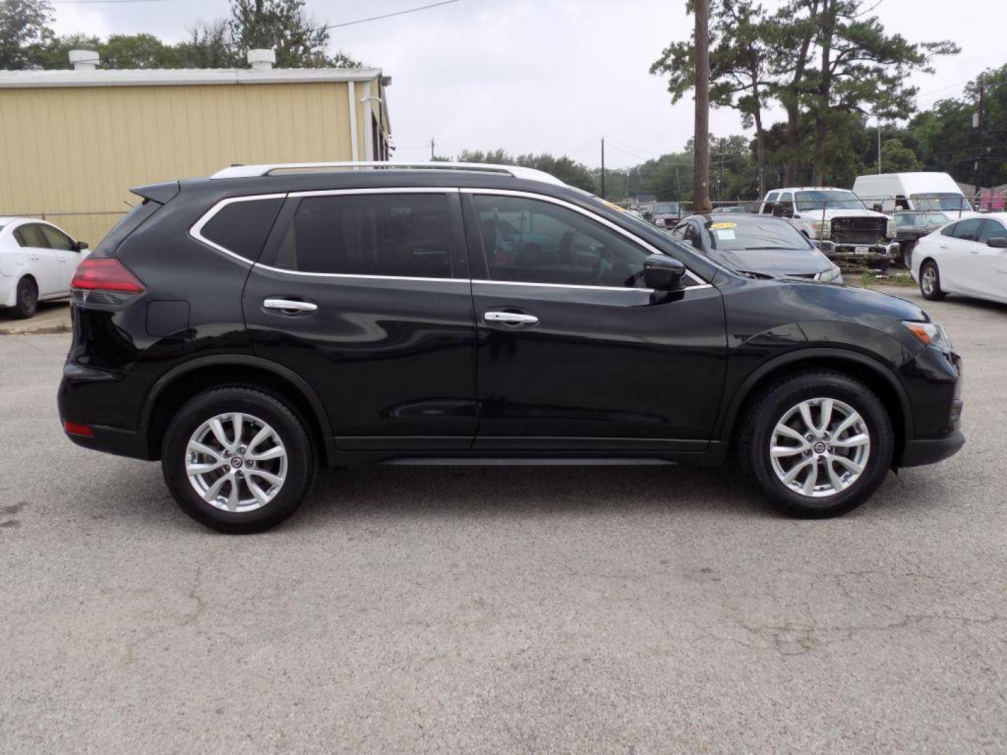 2018 BLACK NISSAN ROGUE S (KNMAT2MT3JP) with an 2.5L engine, Continuously Variable transmission, located at 830 E. Canino Rd., Houston, TX, 77037, (281) 405-0440, 38.358219, -81.729942 - VENGA A VISITARNOS A CANINO AUTO SALES. ENTRE CAMINANDO Y SALGA MANEJANDO. APROVACION GARANTIZADA CON REQUISITOS MINIMOS! PREGUNTEN POR JESSICA, MAY, O CARRIE PARA SU APROBACION SEGURA. ??830 E CANINO RD HOUSTON TX 77037 ??(281) 405-0440 come visit us today!! walk in/ drive out in minutes!! Eas - Photo#1