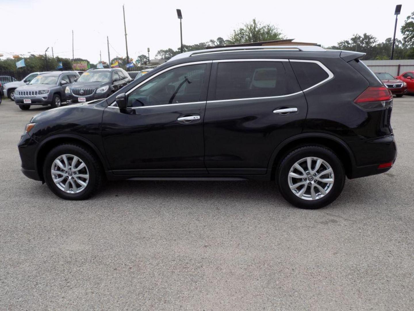 2018 BLACK NISSAN ROGUE S (KNMAT2MT3JP) with an 2.5L engine, Continuously Variable transmission, located at 830 E. Canino Rd., Houston, TX, 77037, (281) 405-0440, 38.358219, -81.729942 - VENGA A VISITARNOS A CANINO AUTO SALES. ENTRE CAMINANDO Y SALGA MANEJANDO. APROVACION GARANTIZADA CON REQUISITOS MINIMOS! PREGUNTEN POR JESSICA, MAY, O CARRIE PARA SU APROBACION SEGURA. ??830 E CANINO RD HOUSTON TX 77037 ??(281) 405-0440 come visit us today!! walk in/ drive out in minutes!! Eas - Photo#3