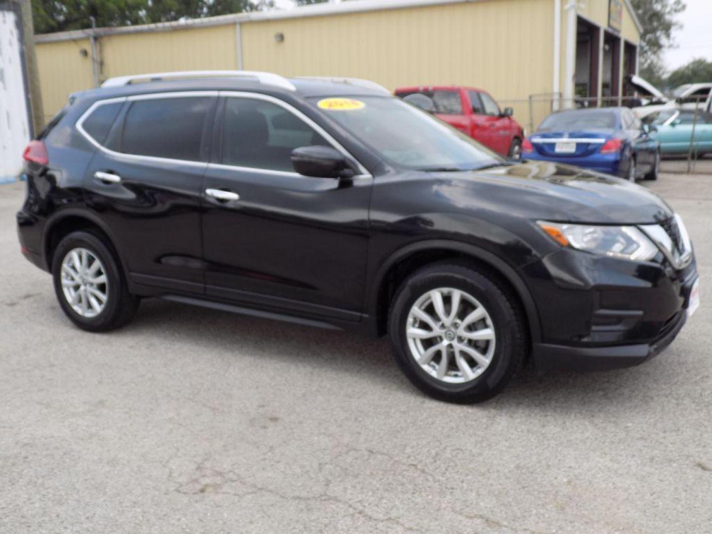 2018 BLACK NISSAN ROGUE S (KNMAT2MT3JP) with an 2.5L engine, Continuously Variable transmission, located at 830 E. Canino Rd., Houston, TX, 77037, (281) 405-0440, 38.358219, -81.729942 - VENGA A VISITARNOS A CANINO AUTO SALES. ENTRE CAMINANDO Y SALGA MANEJANDO. APROVACION GARANTIZADA CON REQUISITOS MINIMOS! PREGUNTEN POR JESSICA, MAY, O CARRIE PARA SU APROBACION SEGURA. ??830 E CANINO RD HOUSTON TX 77037 ??(281) 405-0440 come visit us today!! walk in/ drive out in minutes!! Eas - Photo#6