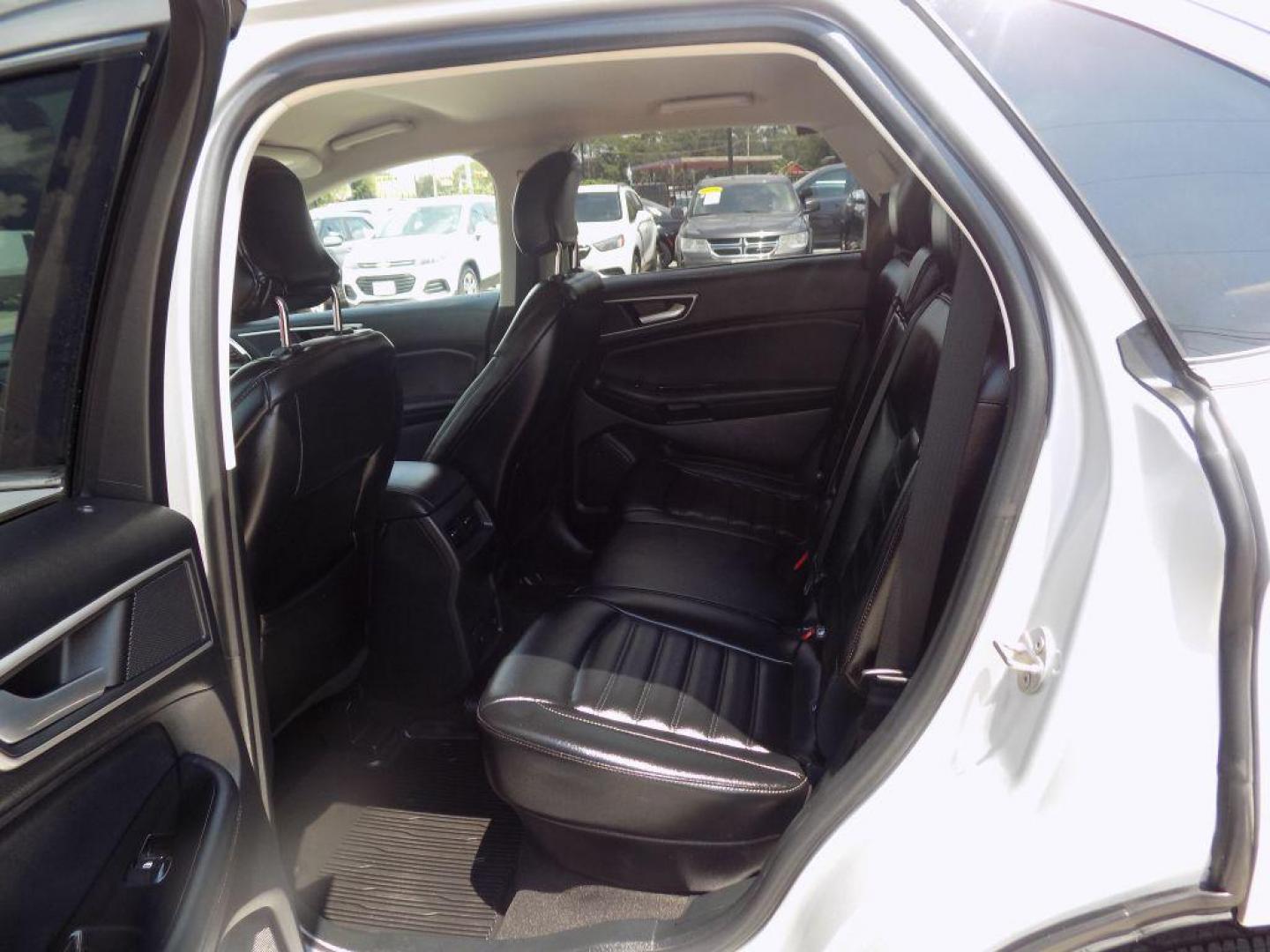 2019 SILVER FORD EDGE SEL (2FMPK4J92KB) with an 2.0L engine, Automatic transmission, located at 830 E. Canino Rd., Houston, TX, 77037, (281) 405-0440, 38.358219, -81.729942 - Photo#13