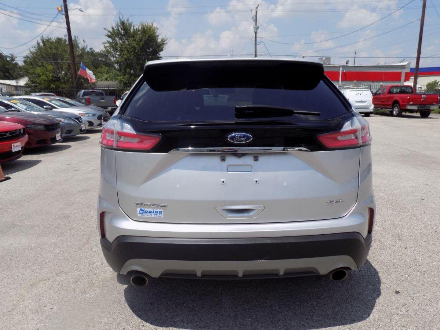 2019 SILVER FORD EDGE SEL (2FMPK4J92KB) with an 2.0L engine, Automatic transmission, located at 830 E. Canino Rd., Houston, TX, 77037, (281) 405-0440, 38.358219, -81.729942 - Photo#2