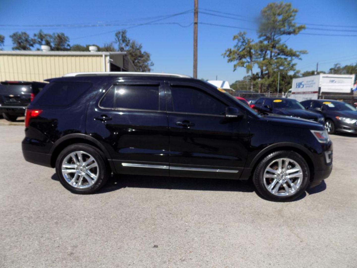 2016 BLACK FORD EXPLORER XLT (1FM5K7D8XGG) with an 3.5L engine, Automatic transmission, located at 830 E. Canino Rd., Houston, TX, 77037, (281) 405-0440, 38.358219, -81.729942 - Photo#1