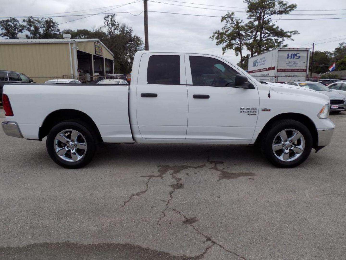 2019 WHITE RAM 1500 CLASSIC TRADESMAN (1C6RR6FT5KS) with an 5.7L engine, Automatic transmission, located at 830 E. Canino Rd., Houston, TX, 77037, (281) 405-0440, 38.358219, -81.729942 - Photo#1