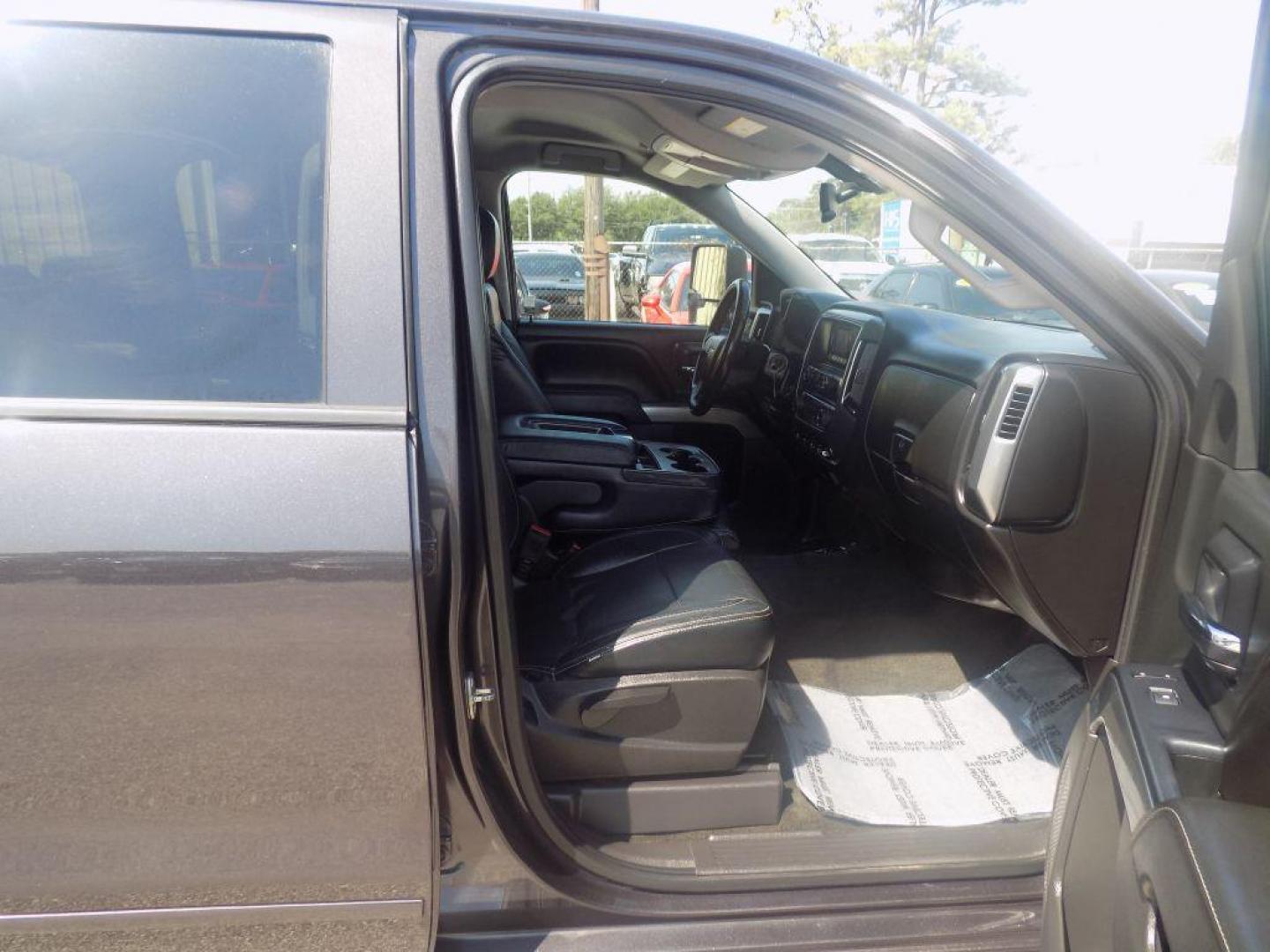 2015 BLACK CHEVROLET SILVERADO 1500 LT (3GCUCRECXFG) with an 5.3L engine, Automatic transmission, located at 830 E. Canino Rd., Houston, TX, 77037, (281) 405-0440, 38.358219, -81.729942 - Photo#9