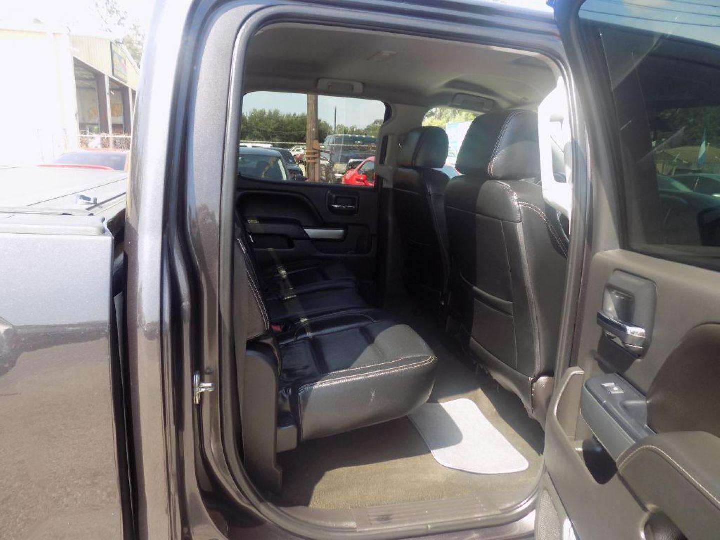 2015 BLACK CHEVROLET SILVERADO 1500 LT (3GCUCRECXFG) with an 5.3L engine, Automatic transmission, located at 830 E. Canino Rd., Houston, TX, 77037, (281) 405-0440, 38.358219, -81.729942 - Photo#11