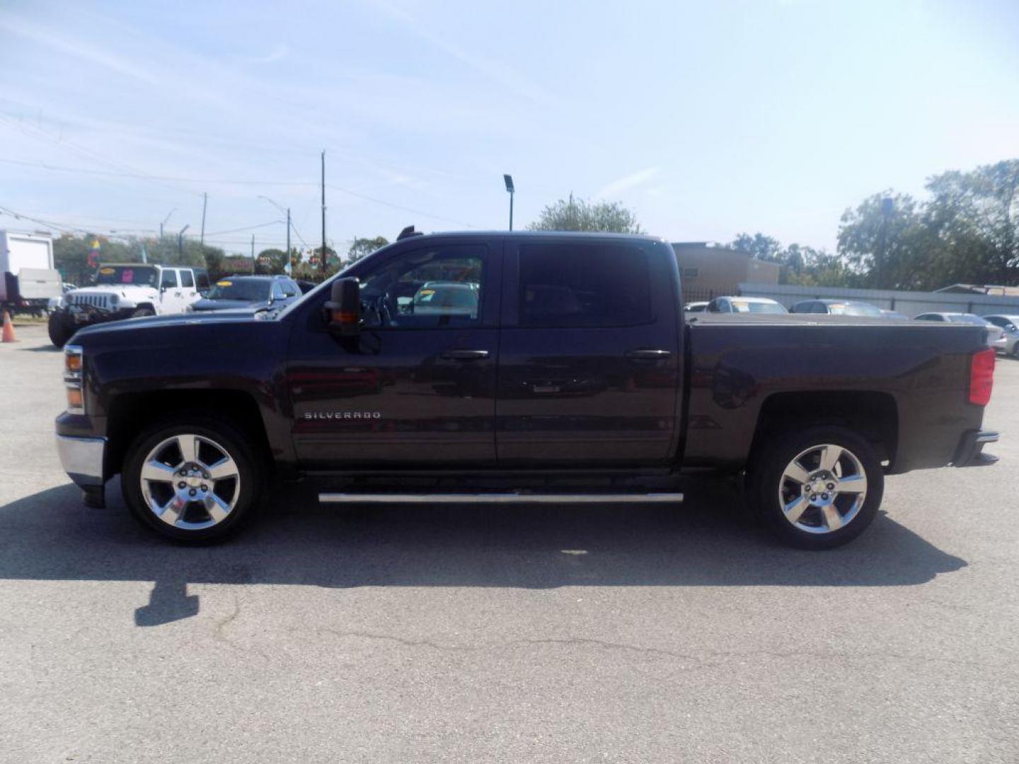 2015 BLACK CHEVROLET SILVERADO 1500 LT (3GCUCRECXFG) with an 5.3L engine, Automatic transmission, located at 830 E. Canino Rd., Houston, TX, 77037, (281) 405-0440, 38.358219, -81.729942 - Photo#3