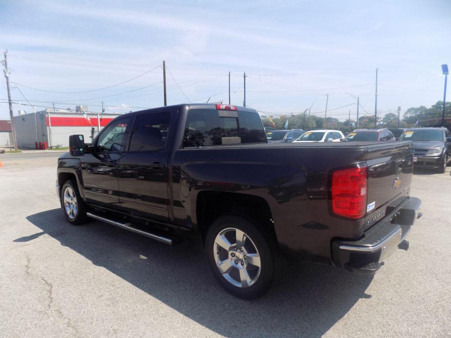 2015 BLACK CHEVROLET SILVERADO 1500 LT (3GCUCRECXFG) with an 5.3L engine, Automatic transmission, located at 830 E. Canino Rd., Houston, TX, 77037, (281) 405-0440, 38.358219, -81.729942 - Photo#4