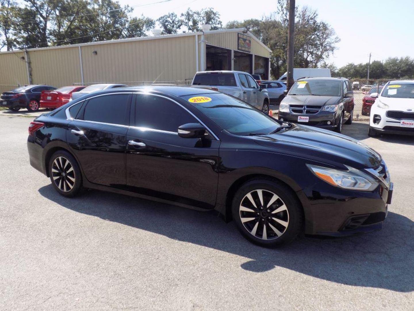 2018 BLACK NISSAN ALTIMA 2.5 (1N4AL3AP8JC) with an 2.5L engine, Continuously Variable transmission, located at 830 E. Canino Rd., Houston, TX, 77037, (281) 405-0440, 38.358219, -81.729942 - Photo#5