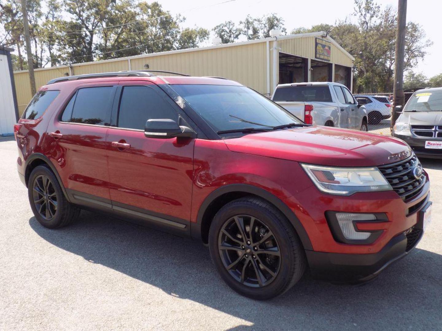 2017 RED FORD EXPLORER XLT (1FM5K7DH8HG) with an 2.3L engine, Automatic transmission, located at 830 E. Canino Rd., Houston, TX, 77037, (281) 405-0440, 38.358219, -81.729942 - Photo#6