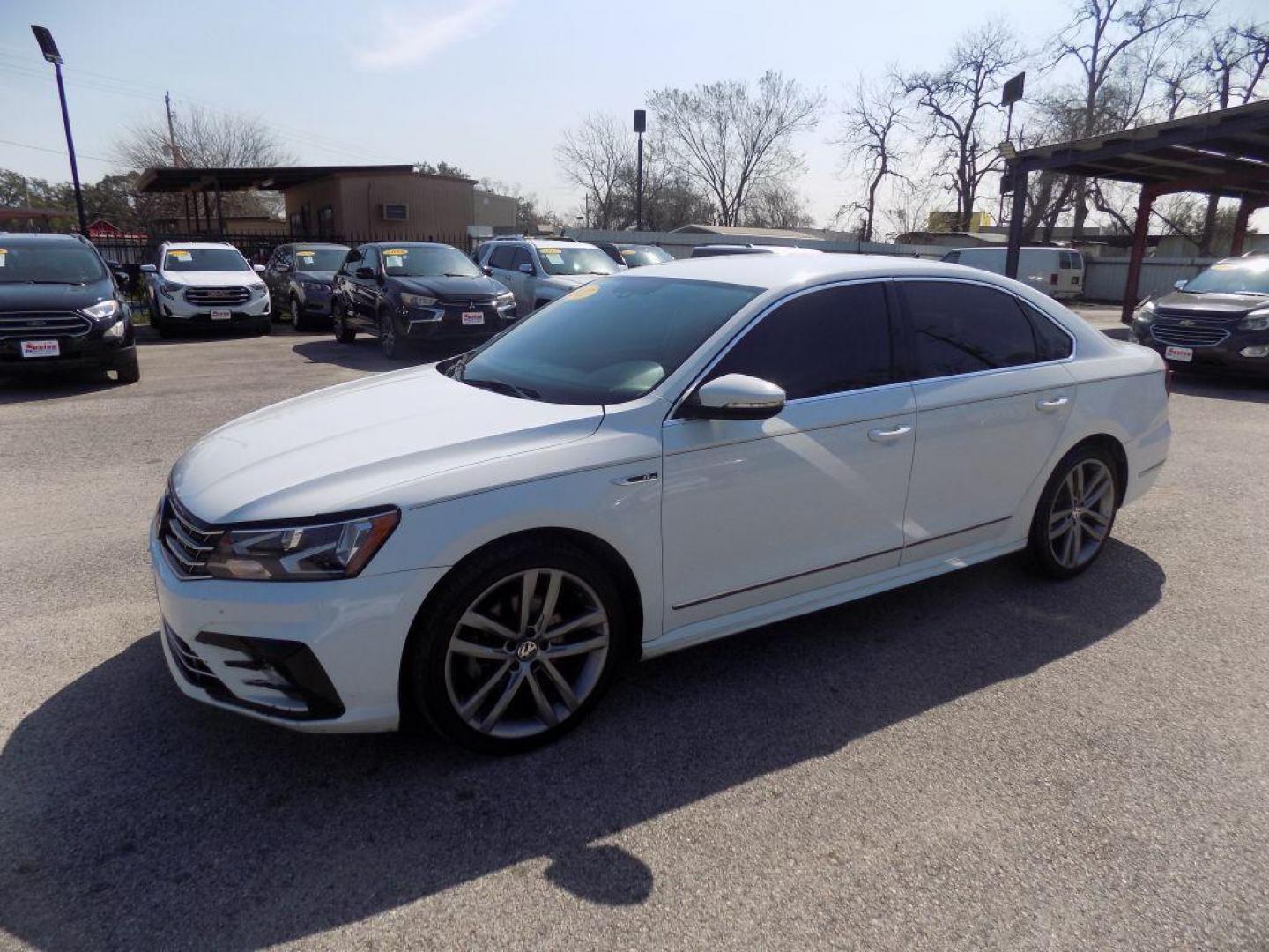 2017 WHITE VOLKSWAGEN PASSAT R-LINE (1VWDT7A3XHC) with an 1.8L engine, Automatic transmission, located at 830 E. Canino Rd., Houston, TX, 77037, (281) 405-0440, 38.358219, -81.729942 - Photo#5