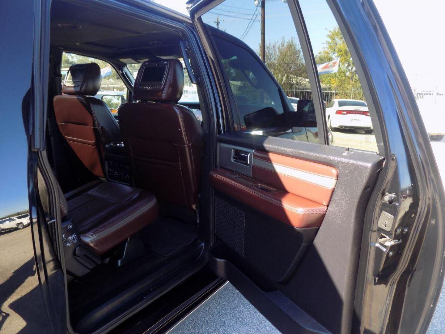 2016 BLACK FORD EXPEDITION EL PLATINUM (1FMJK1LTXGE) with an 3.5L engine, Automatic transmission, located at 830 E. Canino Rd., Houston, TX, 77037, (281) 405-0440, 38.358219, -81.729942 - Photo#10