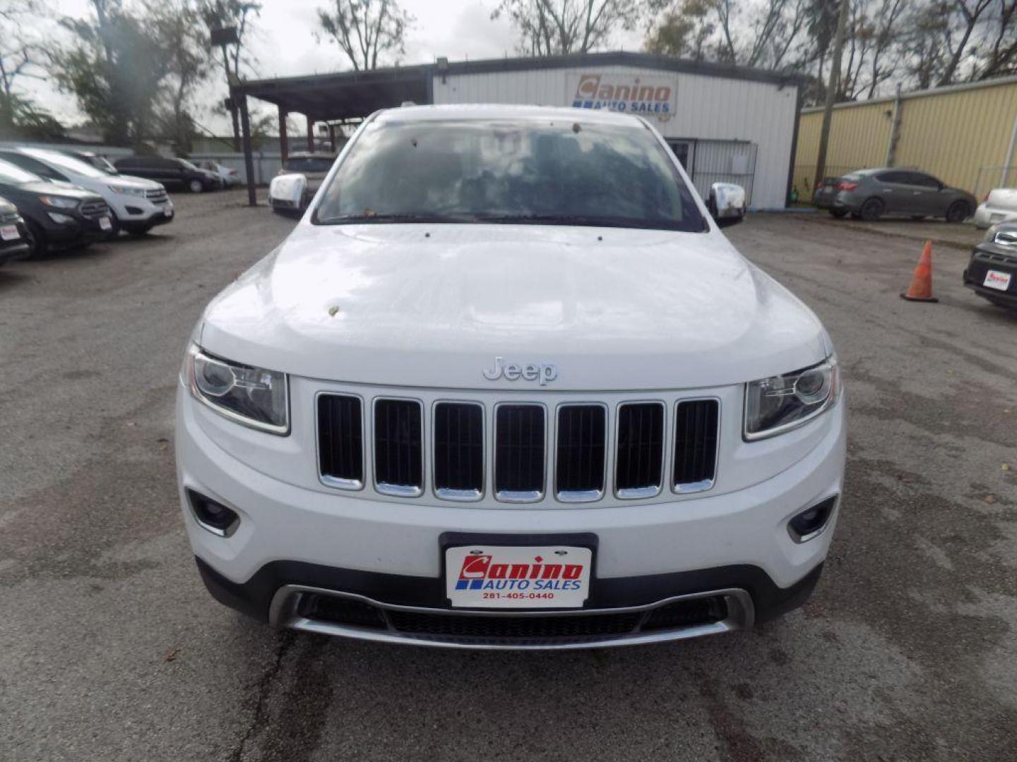 2016 WHITE JEEP GRAND CHEROKEE LIMITED (1C4RJEBG2GC) with an 3.6L engine, Automatic transmission, located at 830 E. Canino Rd., Houston, TX, 77037, (281) 405-0440, 38.358219, -81.729942 - Photo#0