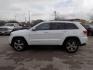 2016 WHITE JEEP GRAND CHEROKEE LIMITED (1C4RJEBG2GC) with an 3.6L engine, Automatic transmission, located at 830 E. Canino Rd., Houston, TX, 77037, (281) 405-0440, 38.358219, -81.729942 - Photo#3