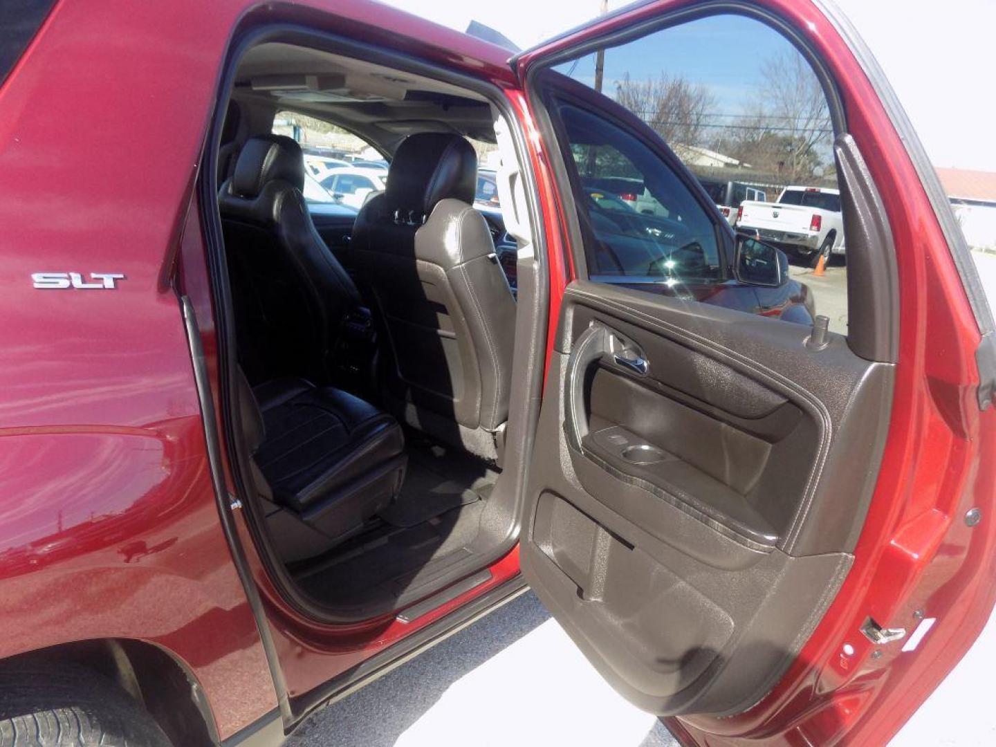 2017 RED GMC ACADIA LIMITED SLT-2 (1GKKVSKD2HJ) with an 3.6L engine, Automatic transmission, located at 830 E. Canino Rd., Houston, TX, 77037, (281) 405-0440, 38.358219, -81.729942 - Photo#10