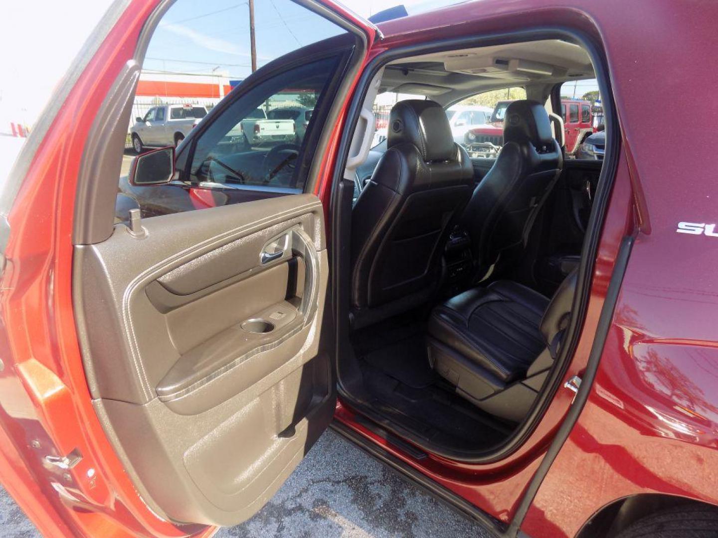 2017 RED GMC ACADIA LIMITED SLT-2 (1GKKVSKD2HJ) with an 3.6L engine, Automatic transmission, located at 830 E. Canino Rd., Houston, TX, 77037, (281) 405-0440, 38.358219, -81.729942 - Photo#12