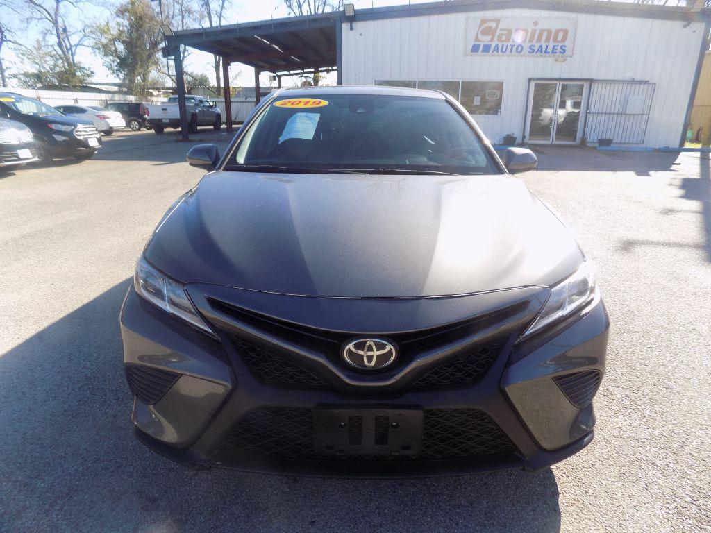 photo of 2019 TOYOTA CAMRY L