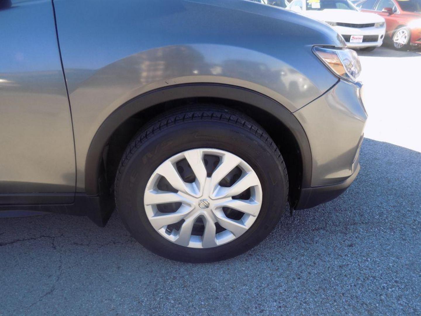 2020 GRAY NISSAN ROGUE S (5N1AT2MT6LC) with an 2.5L engine, Continuously Variable transmission, located at 830 E. Canino Rd., Houston, TX, 77037, (281) 405-0440, 38.358219, -81.729942 - Photo#11