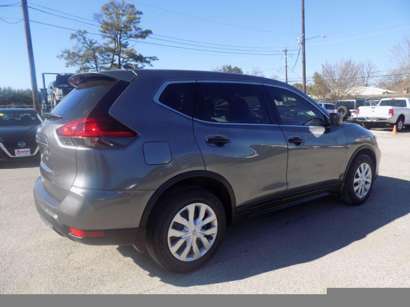 2020 GRAY NISSAN ROGUE S (5N1AT2MT6LC) with an 2.5L engine, Continuously Variable transmission, located at 830 E. Canino Rd., Houston, TX, 77037, (281) 405-0440, 38.358219, -81.729942 - Photo#3